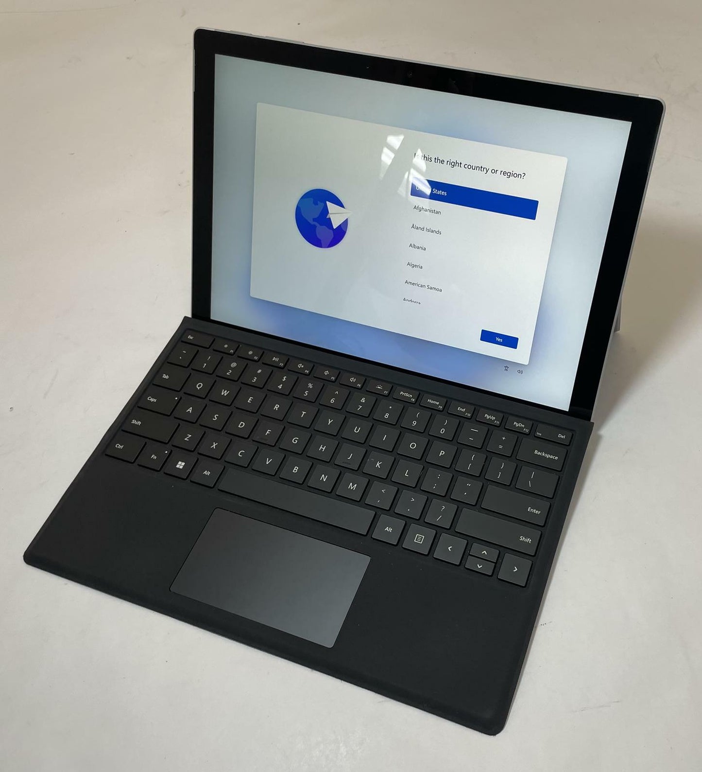 MICROSOFT SURFACE PRO 7 Core i5 1035G4 16GB 256GB NVMe W11 W/Keyboard -Very Good