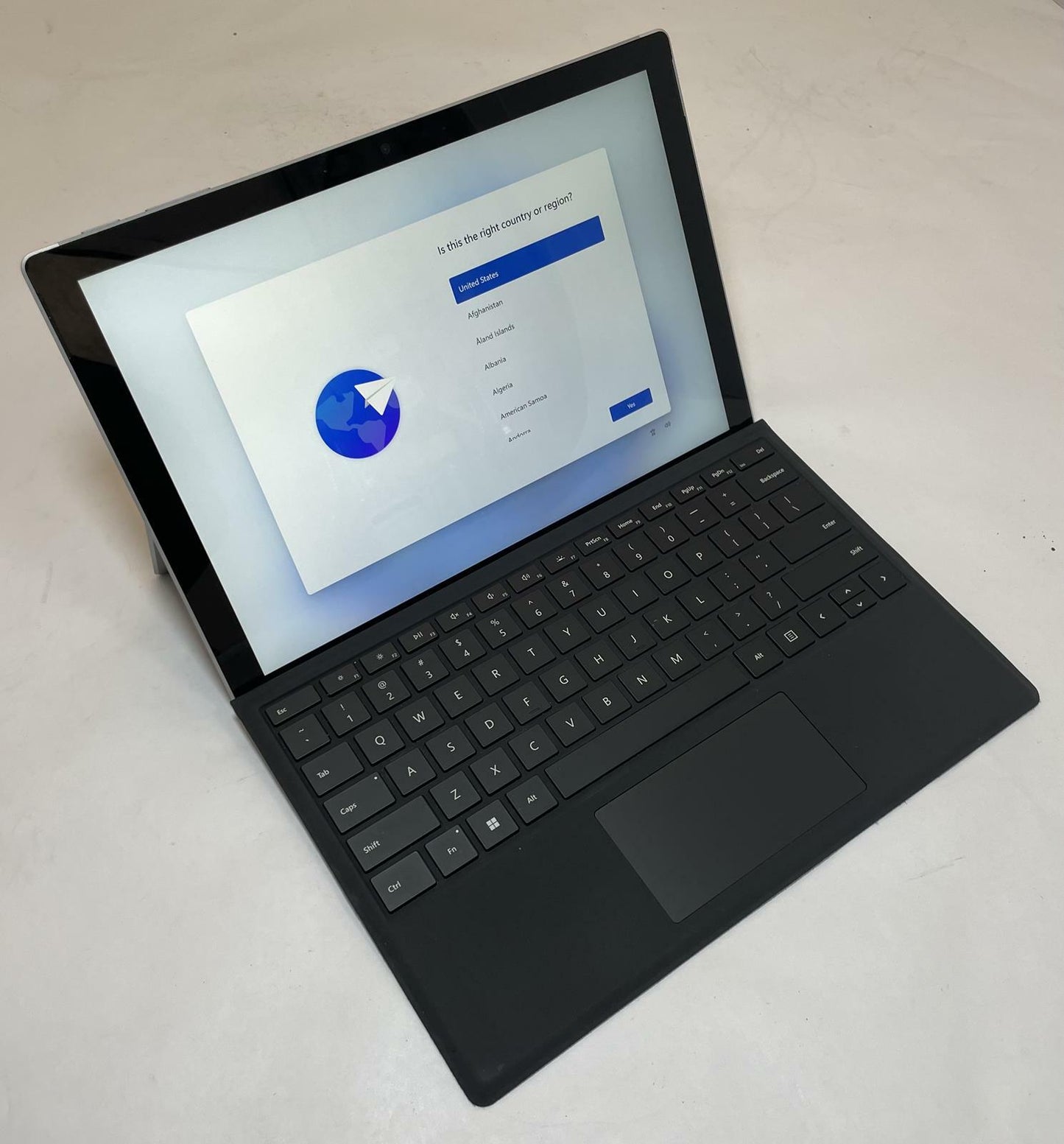 MICROSOFT SURFACE PRO 7 Core i5 1035G4 16GB 256GB NVMe W11 W/Keyboard -Very Good